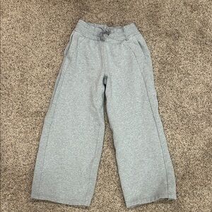 Lululemon Scuba Mid-Rise Wide-Leg Pant *Short